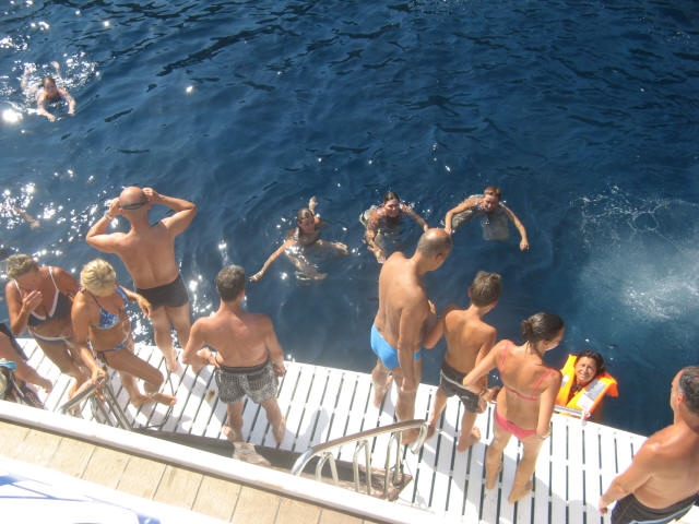  Fun on board.JPG 